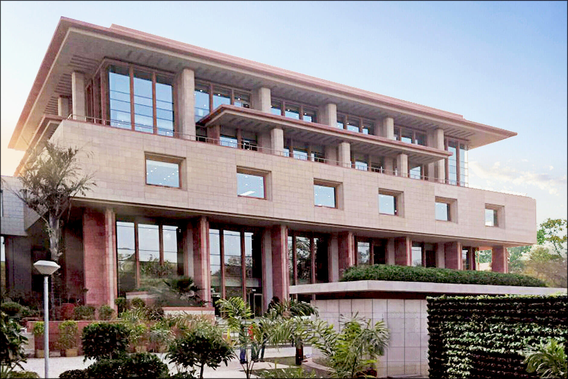 HNM Legal Services Office